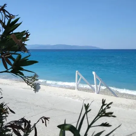 Апартаменты Christina Studio's *